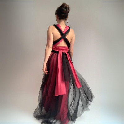 KOMPLET dlouhých tylových a variabilních šatů Convertibles®