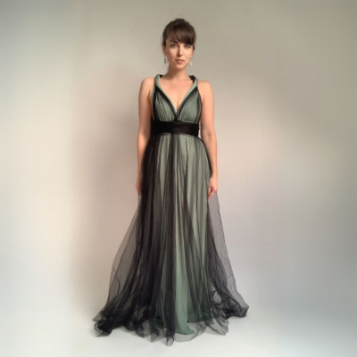 KOMPLET dlouhých tylových a variabilních šatů Convertibles®