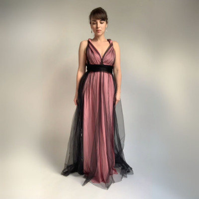 KOMPLET dlouhých tylových a variabilních šatů Convertibles®