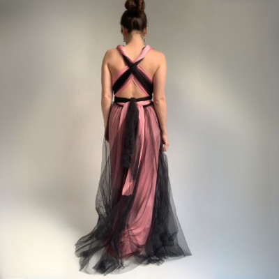 KOMPLET dlouhých tylových a variabilních šatů Convertibles®