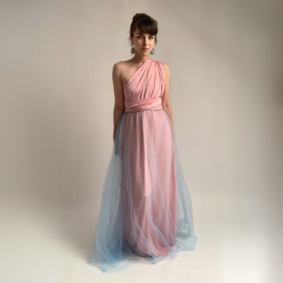 Komplet dlouhých variabilních šatů a tylové sukně