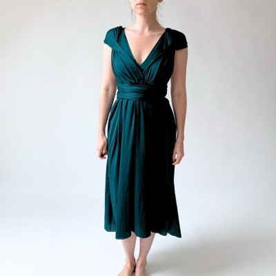 Midi variabilní šaty Convertibles® NILPET® z kolekce Bohème, borovicové