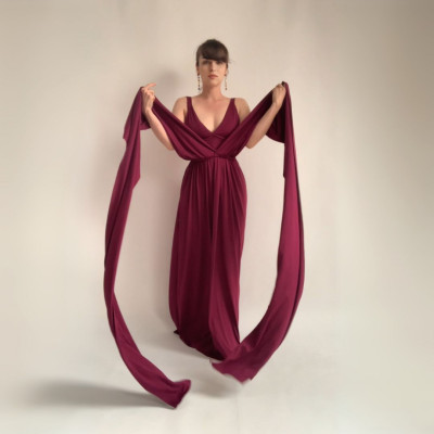 KOMPLET dlouhých šatů Bohème a skryté podprsenky Convertibles® NILPET®