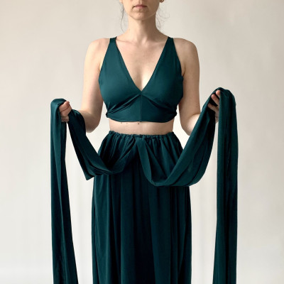 KOMPLET dlouhých šatů Bohème a skryté podprsenky Convertibles® NILPET®