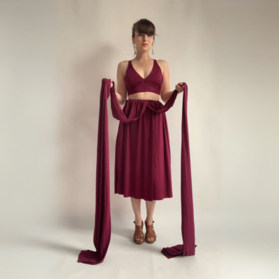 KOMPLET midi šatů Bohème a skryté podprsenky Convertibles® NILPET®