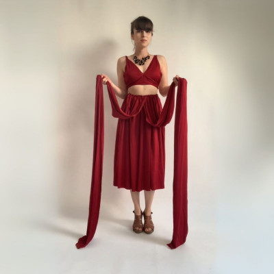 KOMPLET midi šatů Bohème a skryté podprsenky Convertibles® NILPET®