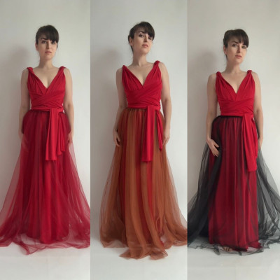 Komplet dlouhých variabilních šatů a tylové sukně