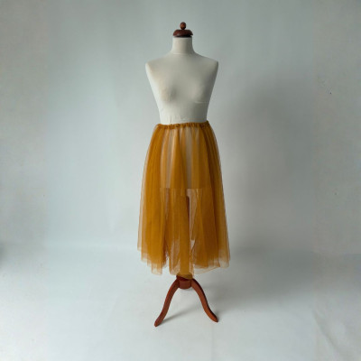 Skládaná midi tylová sukně, okrová